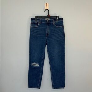 Abercrombie & Fitch The Mom High Rise Jeans 💜